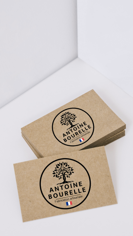 Cartes de visite en papier recyclé avec logo d'Antoine Bouvelle.